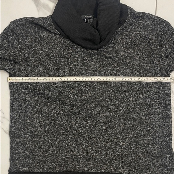 Harve Benard Charcoal and Black Cowl Neck Top Side Slits Sz M - Picture 8 of 11